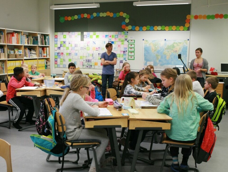 Canada Hykler utilfredsstillende Danske elever går fire år længere i skole end finner