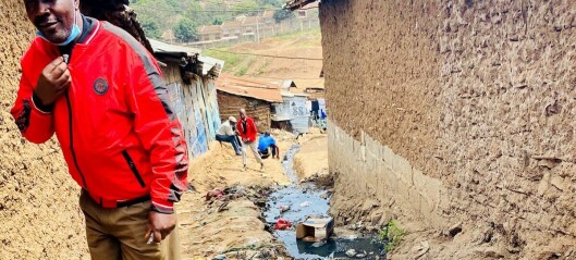 Leder af skole i slum i Nairobi, Kenya: Sultne skolebørn og giftigt miljø giver mere uro end covid-19