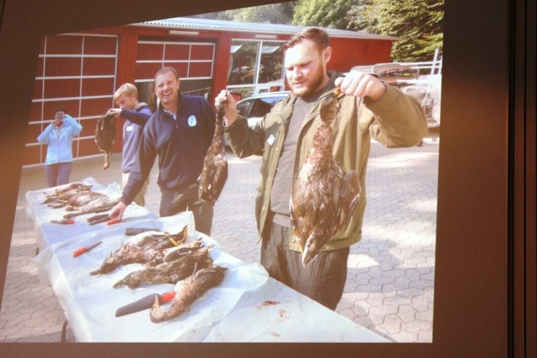 Lektor Arne Mogensen viste et billede af nogle Lektor Arne Mogensen viste et billede af nogle