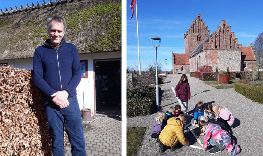 En af de opgaver, lærer Jan Barslund (tv) har stillet 1. og 2. klasse, mens de bliver undervist i præstegården og rundt om på udendørsarealerne ved Egebjerg Kirke, var at interviewe kirkens personale og skrive en pressemeddelelse om den udflyttede undervisning. En af de opgaver, lærer Jan Barslund (tv) har stillet 1. og 2. klasse, mens de bliver undervist i præstegården og rundt om på udendørsarealerne ved Egebjerg Kirke, var at interviewe kirkens personale og skrive en pressemeddelelse om den udflyttede undervisning.