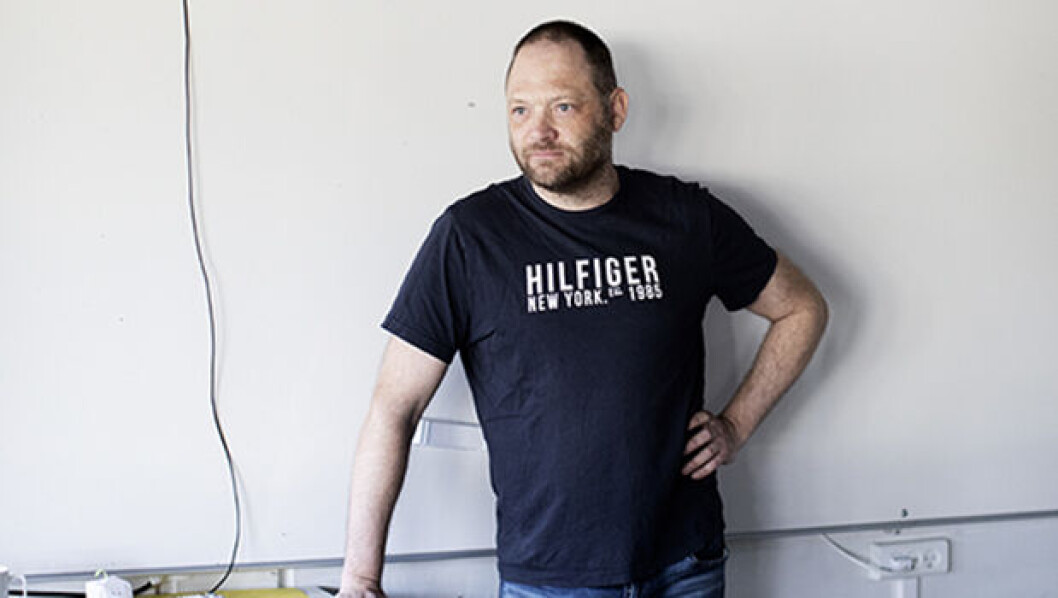 Michael Vestergren fra Dybkærskolen i Silkeborg vil fremover lade elever arbejde forskelligt med for eksempel projekter. Nogle elever vil lære bedre ved at sidde i fred og ro derhjemme. Michael Vestergren fra Dybkærskolen i Silkeborg vil fremover lade elever arbejde forskelligt med for eksempel projekter. Nogle elever vil lære bedre ved at sidde i fred og ro derhjemme.