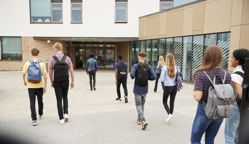 Da politikerne blev enige om folkeskolereformen var ambitionen, at mindst 80 procent af eleverne skulle være 'gode' til at læse og regne målt på deres resultater i de nationale test. Men resultaterne i 2019 viste, at andelen af gode elever var faldet i læsning på alle klassetrin og i matematik 3. klasse. Da politikerne blev enige om folkeskolereformen var ambitionen, at mindst 80 procent af eleverne skulle være 'gode' til at læse og regne målt på deres resultater i de nationale test. Men resultaterne i 2019 viste, at andelen af gode elever var faldet i læsning på alle klassetrin og i matematik 3. klasse.