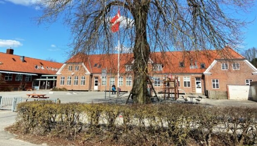 Gummerup Skole i Assens har 48 elever. Skolen har selv søgt om at blive nedlagt på af grund af manglende tilslutning. Gummerup Skole i Assens har 48 elever. Skolen har selv søgt om at blive nedlagt på af grund af manglende tilslutning.