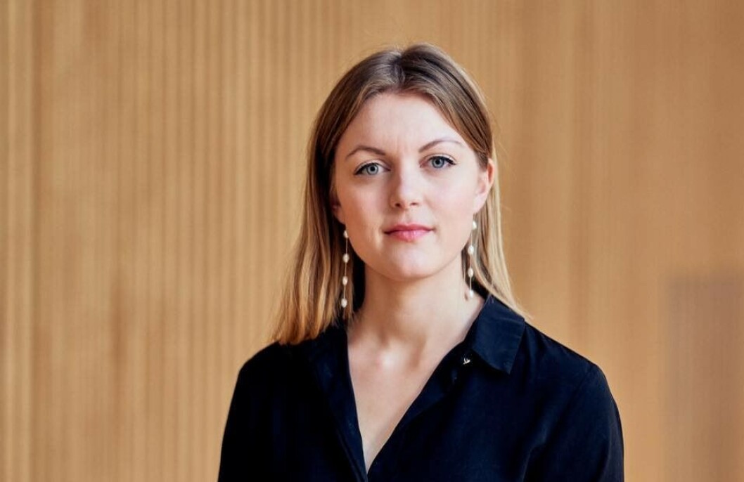 Caroline Holdflod Nørgaard præsenterede sit nye forslag på Uddannelses- og forskningsministeriets høring om Dannnelsens Plads i en ny læreruddannelse. Caroline Holdflod Nørgaard præsenterede sit nye forslag på Uddannelses- og forskningsministeriets høring om Dannnelsens Plads i en ny læreruddannelse.