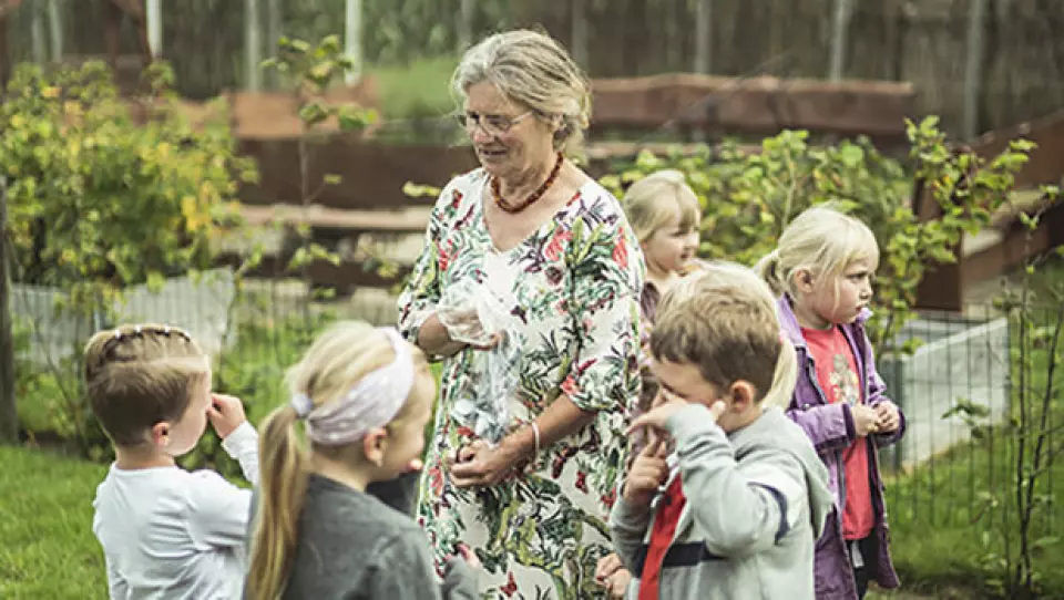 Børnehaveklasseleder Pia Jessen underviser i udeskole på Trane Skole og Børneby ved Varde. Håbet er, at udeskolen kan tiltrække flere elever.
