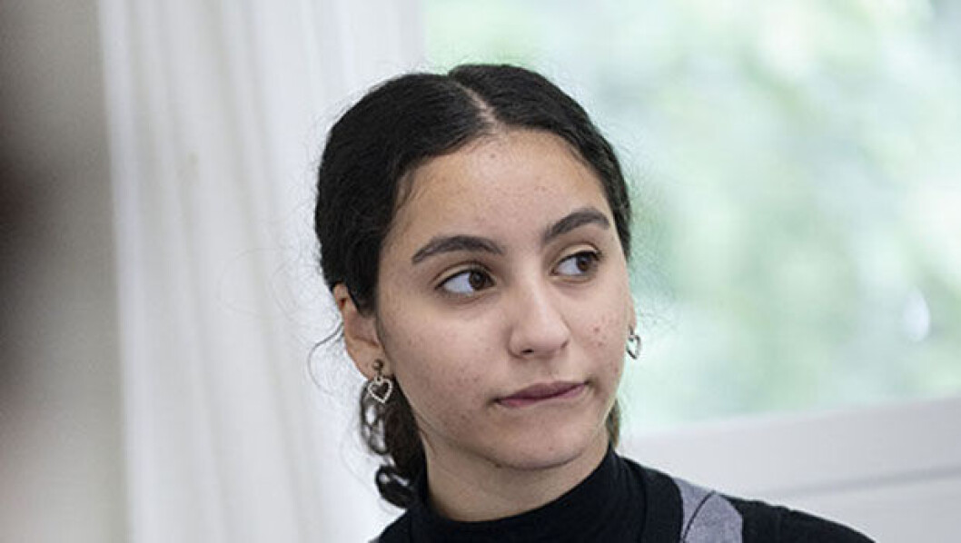 Yasmin Bismark Kullab og Mohamad Acmad Zatiti fra 8. klasse på Tornhøjskolen i Aalborg får meget mere ud af undervisningen, synes de, nu hvor der er to lærere i klassen. Yasmin Bismark Kullab og Mohamad Acmad Zatiti fra 8. klasse på Tornhøjskolen i Aalborg får meget mere ud af undervisningen, synes de, nu hvor der er to lærere i klassen.