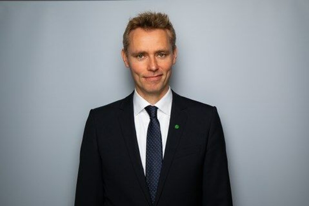 Vi åbner for flere ansøgere uden at lukke nogen ude på grund af karakteren i ét fag, forklarer uddannelses- og forskningsminister Ola Morten Boe (Senterpartiet) til NTB. Vi åbner for flere ansøgere uden at lukke nogen ude på grund af karakteren i ét fag, forklarer uddannelses- og forskningsminister Ola Morten Boe (Senterpartiet) til NTB.