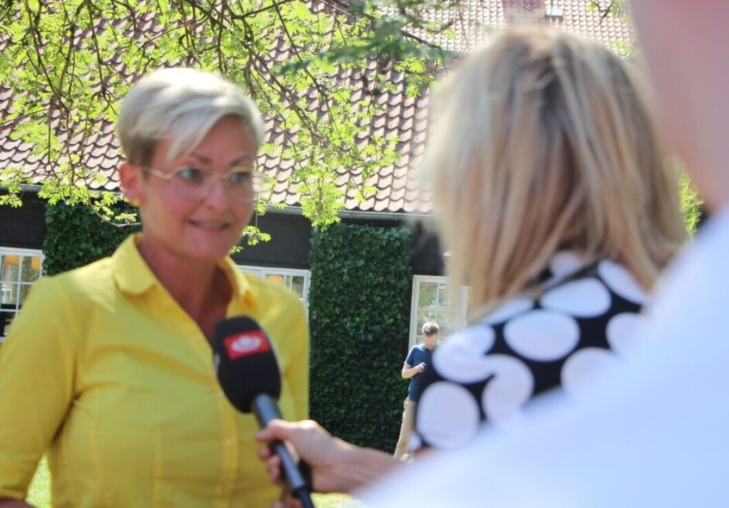 Den nye undervisningsminister, Pernille Rosenkrantz-Theil ved overdragelsen i Undervisningsministeriet. Den nye undervisningsminister, Pernille Rosenkrantz-Theil ved overdragelsen i Undervisningsministeriet.
