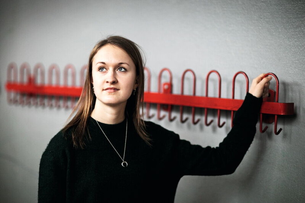 »Vi bliver forberedt på læreruddannelsen, men virkeligheden kan man aldrig helt forberede sig på«, siger lærer Kathrine Mortensen. »Vi bliver forberedt på læreruddannelsen, men virkeligheden kan man aldrig helt forberede sig på«, siger lærer Kathrine Mortensen.