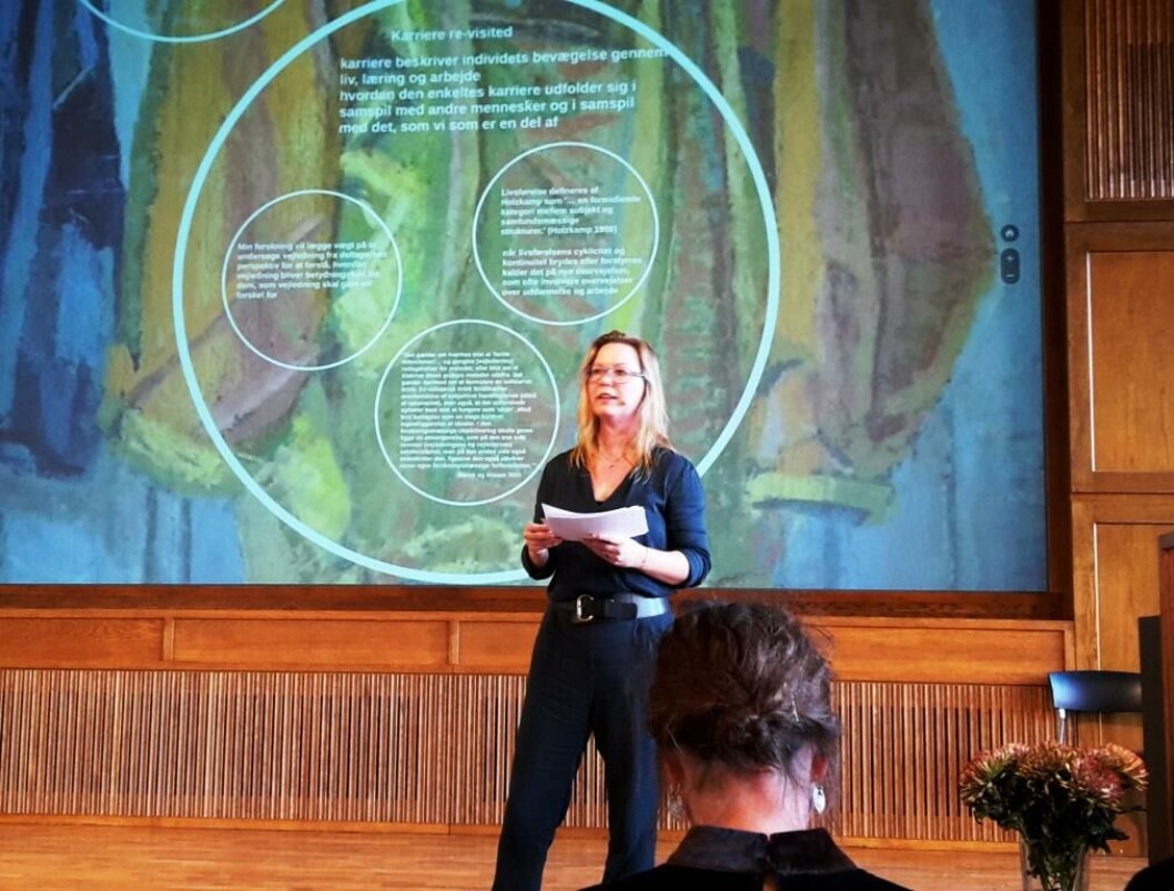 Professor MSO Rie Thomsen har skrevet en e-bog om karrierevejledning sammen med tre kolleger Professor MSO Rie Thomsen har skrevet en e-bog om karrierevejledning sammen med tre kolleger