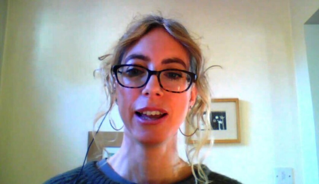 Måske skal vi nærmere gøre naturvidenskaben mindre speciel og mere hverdagsagtig, mener den engelske professor Louise Archer. Måske skal vi nærmere gøre naturvidenskaben mindre speciel og mere hverdagsagtig, mener den engelske professor Louise Archer.