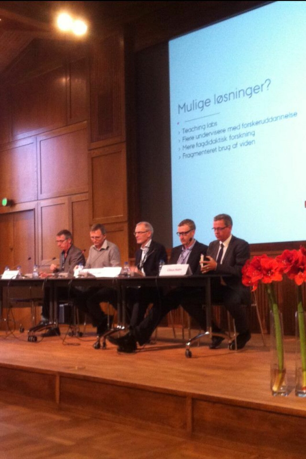 Paneldebat på konferencen ved DPU, hvor forskerne Lars Qvortrup , Andreas Rasch-Christensen, Jens Rasmussen og Claus Holm debatterede med DLF-formand Anders Bondo.
