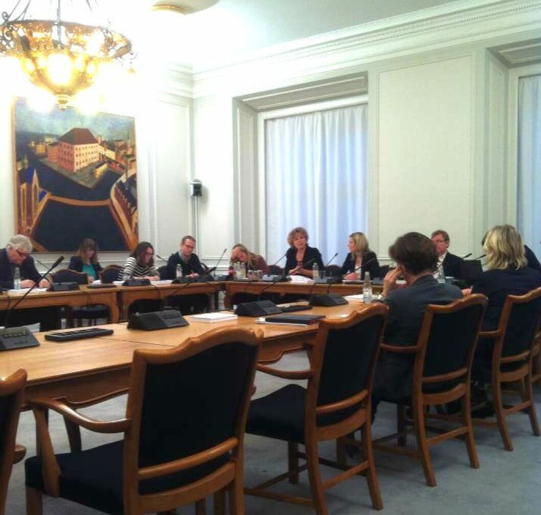 Diskussionen om evidensgrundlaget for folkeskolereformen fortsætter efter samrådet om emnet den 17. december Diskussionen om evidensgrundlaget for folkeskolereformen fortsætter efter samrådet om emnet den 17. december