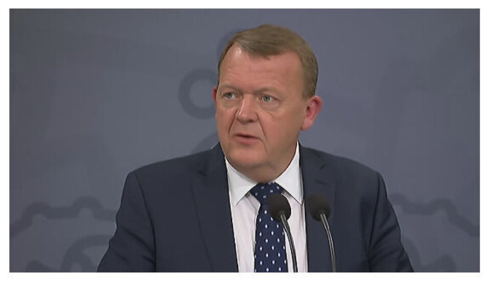 'Det er desværre et velkendt problem, at for mange forlader folkeskolen uden at kunne læse og regne på et tilstrækkeligt niveau', sagde statsminister Lars Løkke ved det pressemøde, hvor han sammen med undervisningsminister Merete Riisager præsenterede regeringens præmiepulje.
