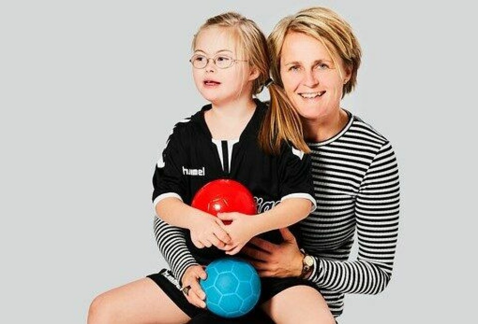 Rikke Nielsen sammen med datteren Magda, de har Downs syndrom. Det første LykkeLigahold, Aalborg Kidz, blev etableret af Rikke Nielsen, fordi hun manglede et håndboldhold, hvor Magda passede ind.