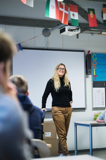 De seneste fem år har engelsklærer Karin Keller Albrechtsen kun uddelt tre 4-taller og hele 147 12-taller til sine elever.  