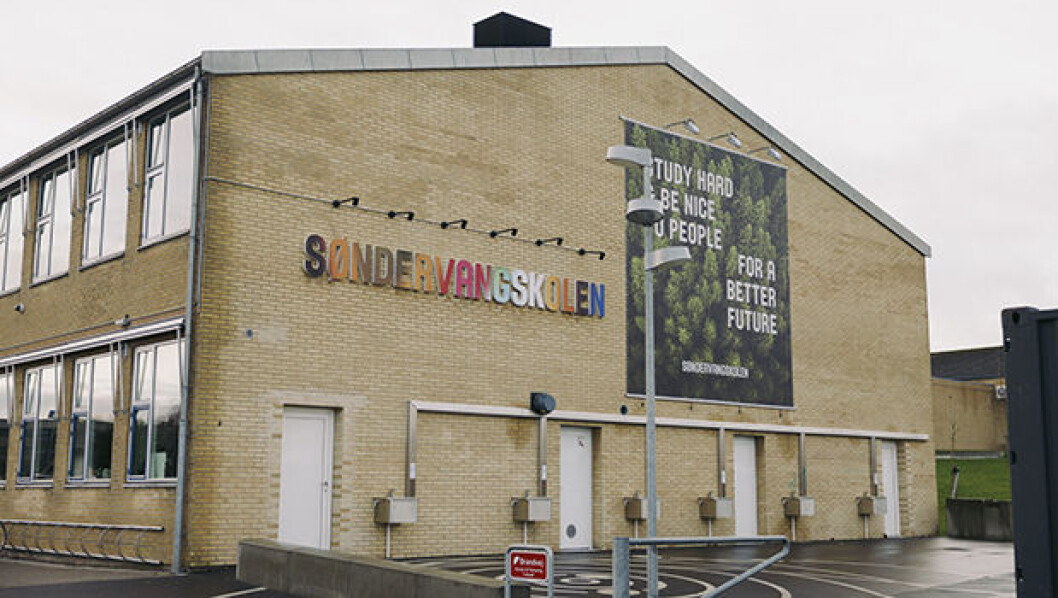 Medarbejdere på den skandaleramte Søndervangskolen i bydelen Viby i Aarhus er langtfra tilfredse med kommunens indsats i sagen. Medarbejdere på den skandaleramte Søndervangskolen i bydelen Viby i Aarhus er langtfra tilfredse med kommunens indsats i sagen.