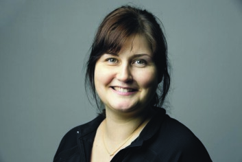 »Jeg kan godt være bekymret for, at der er noget vigtigt, man næste år bliver nødt til at udskyde«, sagde Helene Bundgaard i april 2014. I dag er hun glad for at have fået mulighed for at nå alle sine opgaver på grund af den fleksible tilstedeværelse på Nivå Skole. »Jeg kan godt være bekymret for, at der er noget vigtigt, man næste år bliver nødt til at udskyde«, sagde Helene Bundgaard i april 2014. I dag er hun glad for at have fået mulighed for at nå alle sine opgaver på grund af den fleksible tilstedeværelse på Nivå Skole.