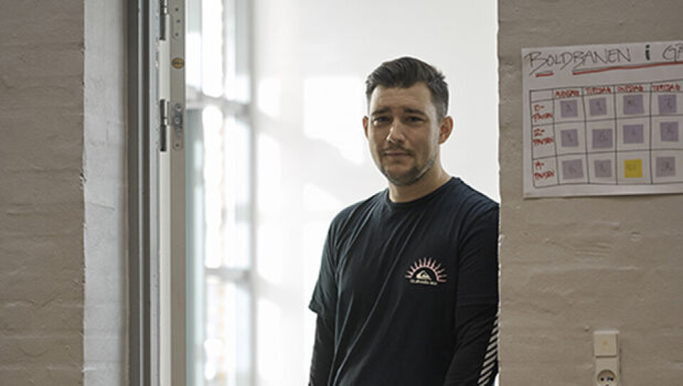 Alexander Bjerge-Lentz gik ud fra læreruddannelsen for under to år siden, så han har den manglende praksiserfaring under uddannelsen i frisk erindring.