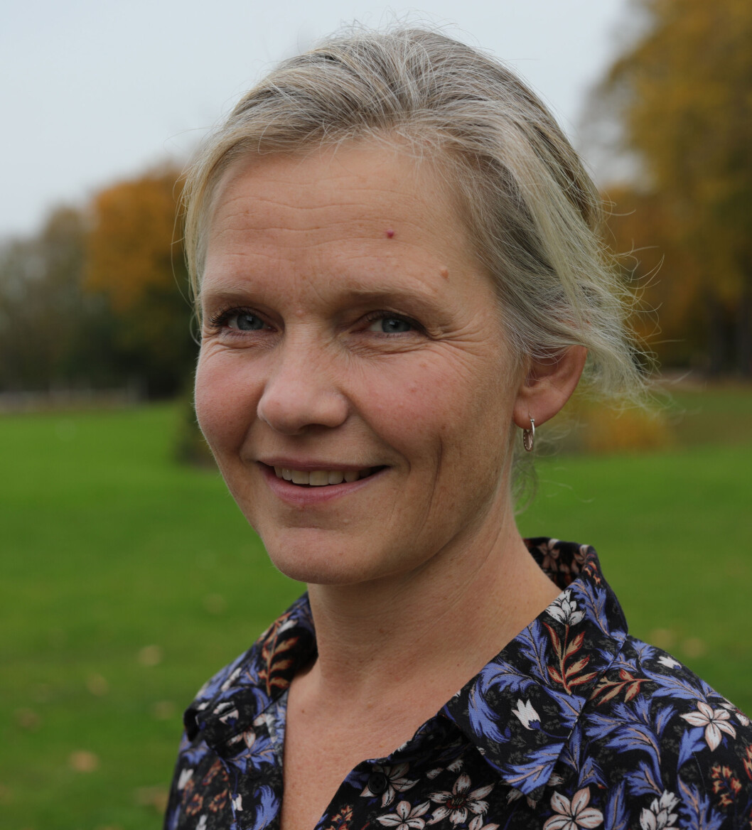 Meget af Anne-Marie Permins tid som læringskonsulent bliver brugt på at rådgive landets billedkunstlærere. Lige nu er det især valgfagsprøven, som mange lærere har spørgsmål til, fortæller hun folkeskolen.dk/billedkunst. Meget af Anne-Marie Permins tid som læringskonsulent bliver brugt på at rådgive landets billedkunstlærere. Lige nu er det især valgfagsprøven, som mange lærere har spørgsmål til, fortæller hun folkeskolen.dk/billedkunst.