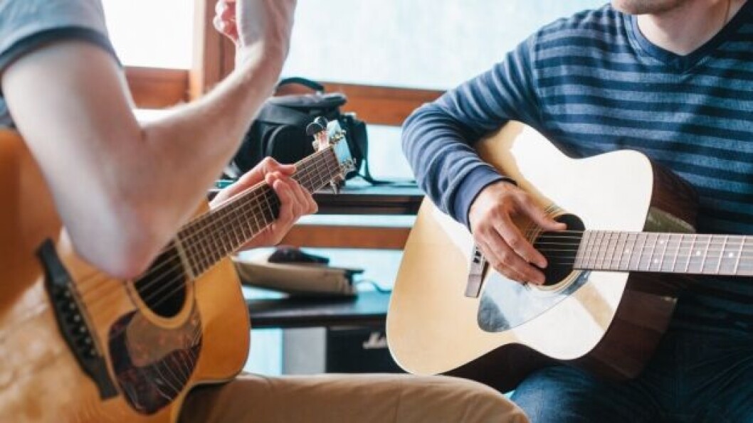 Regeringens opfordring om undervisning i stamklasser har udfordret musikundervisningen på valgfagshold. Regeringens opfordring om undervisning i stamklasser har udfordret musikundervisningen på valgfagshold.