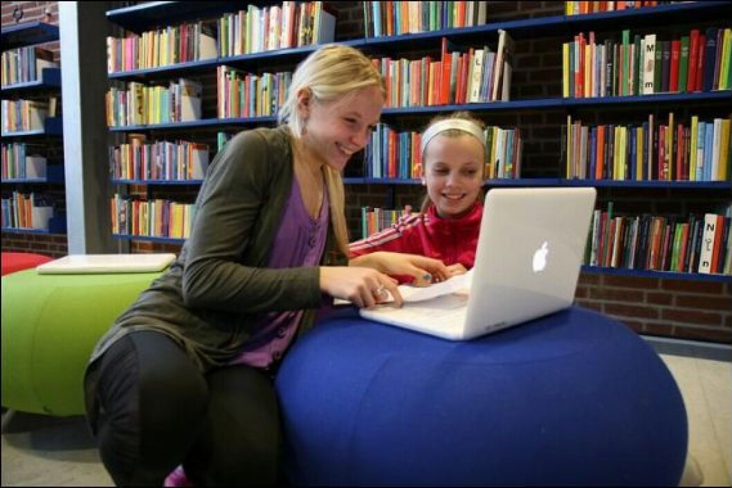 Højby-elever bruger videoerne fra Khan Academy som supplement til undervisningen Højby-elever bruger videoerne fra Khan Academy som supplement til undervisningen