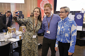 Ellen Trane Nørby (Venstre), Rasmus Edelberg (Skole og forældre) og undervisningsminister Pernille Rosenkrantz-Theil mødtes på lærerkongressen i dag.