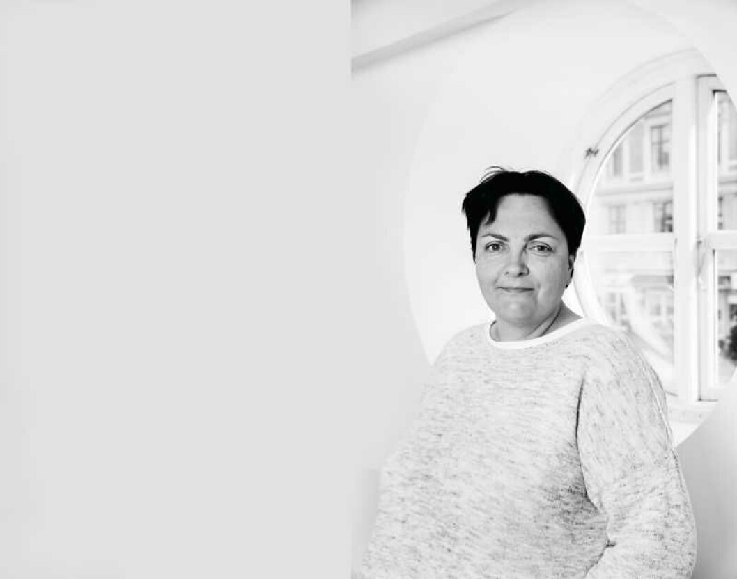 Lærerne deler mindre viden, hvis alt arbejde skal foregå på arbejdspladsen, lyder en af konklusionerne fra ledelsesforsker Helle Hein. Lærerne deler mindre viden, hvis alt arbejde skal foregå på arbejdspladsen, lyder en af konklusionerne fra ledelsesforsker Helle Hein.