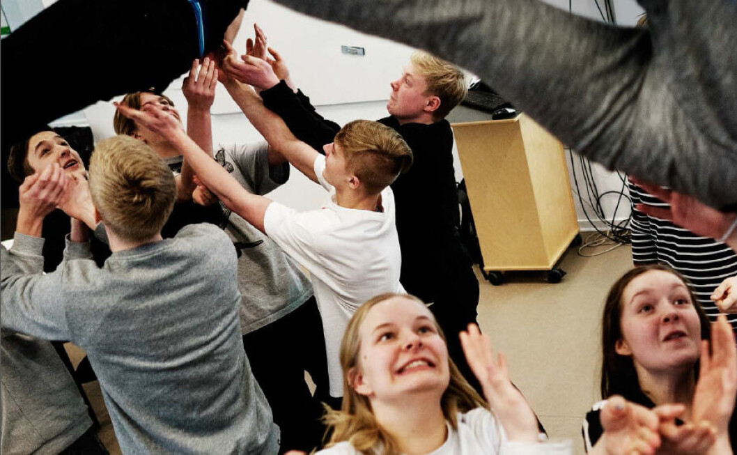 Det halter med bevægelse i skoledagen, så nu forsøger undervisningsministeren at puste nyt liv i elementet fra folkeskolereformen. Det halter med bevægelse i skoledagen, så nu forsøger undervisningsministeren at puste nyt liv i elementet fra folkeskolereformen.