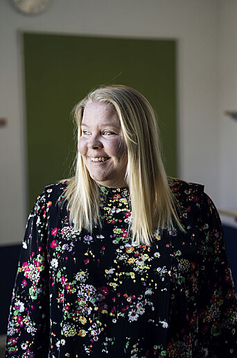 Lærer Anne Hove har arbejdet i modtageklasserne på Farsø Skole i 14 år. Hun elsker sit arbejde og at kunne gøre en forskel for børn, der har brug for en tryg hverdag i et måske ellers kaotisk liv. Lærer Anne Hove har arbejdet i modtageklasserne på Farsø Skole i 14 år. Hun elsker sit arbejde og at kunne gøre en forskel for børn, der har brug for en tryg hverdag i et måske ellers kaotisk liv.
