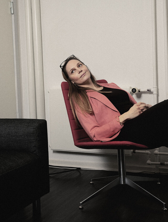 FORLAGSCHEFEN Ditte Christiane Jensen har taget en diplomuddannelse i ledelse, men hun trækker stadig på sin praksiserfaring som lærer, når hun skal lægge strategi for indhold hos Clio. FORLAGSCHEFEN Ditte Christiane Jensen har taget en diplomuddannelse i ledelse, men hun trækker stadig på sin praksiserfaring som lærer, når hun skal lægge strategi for indhold hos Clio.