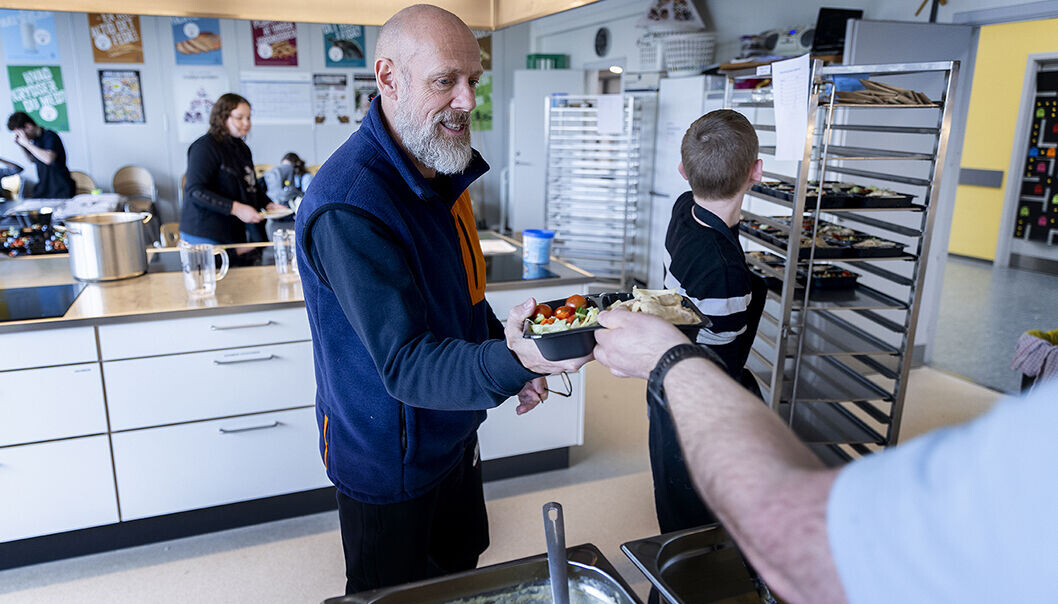 Også skolens lærere kan købe dagens ret for 25 kroner i elevcafeen. Også skolens lærere kan købe dagens ret for 25 kroner i elevcafeen.