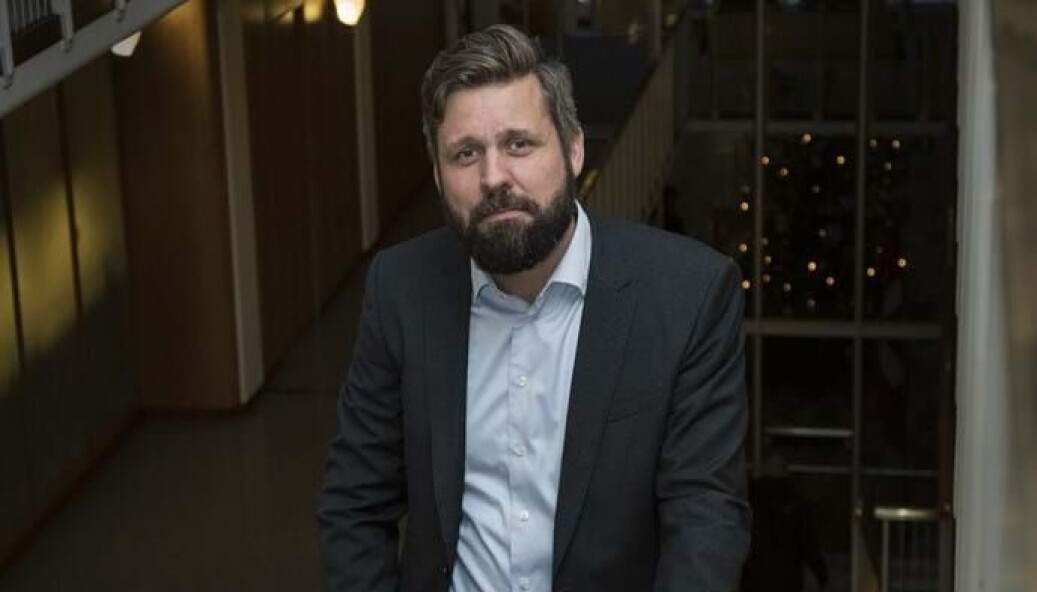 Martin Østergaard Christensen, 47, er oprindelig uddannet cand.mag. i historie og psykologi fulgt af en pædaogisk diplomuddannelse og flere ledelsesefteruddannelser. Martin Østergaard Christensen, 47, er oprindelig uddannet cand.mag. i historie og psykologi fulgt af en pædaogisk diplomuddannelse og flere ledelsesefteruddannelser.