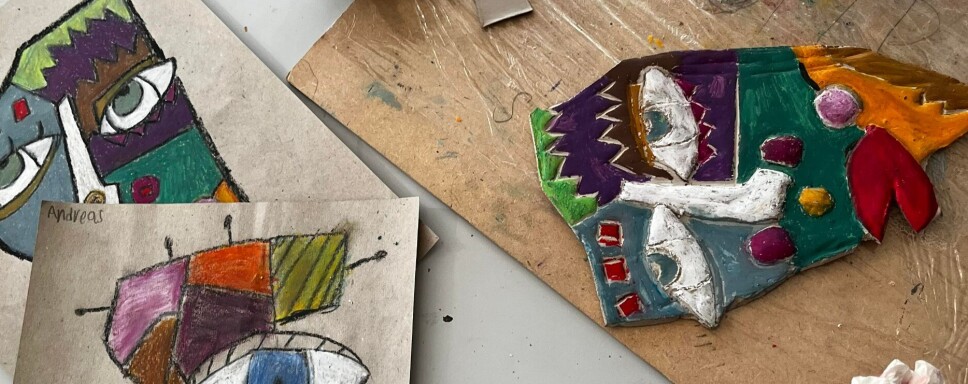 Masker og tegninger i proces. Masker og tegninger i proces.