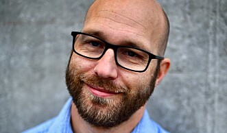 Jeg efterspørger en ordentlighed. Man skal lade være med at lade som om, man ikke investerer i nogen dårlige ting, siger lærer Tobias Zimling Kristiansen. Jeg efterspørger en ordentlighed. Man skal lade være med at lade som om, man ikke investerer i nogen dårlige ting, siger lærer Tobias Zimling Kristiansen.