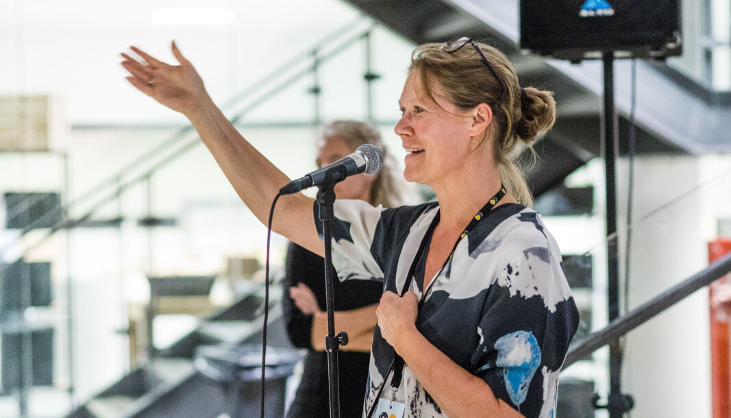 Jeg ser frem til at bruge min indsigt og erfaring til at bygge bro, skabe synergi og sammenhængskraft – og til at hejse flaget for, hvorfor og hvordan mødet mellem den professionelle musik og skoleeleven skaber læring, inspiration, dannelse og kulturel lighed, siger Gitte Abildtrup. Jeg ser frem til at bruge min indsigt og erfaring til at bygge bro, skabe synergi og sammenhængskraft – og til at hejse flaget for, hvorfor og hvordan mødet mellem den professionelle musik og skoleeleven skaber læring, inspiration, dannelse og kulturel lighed, siger Gitte Abildtrup.