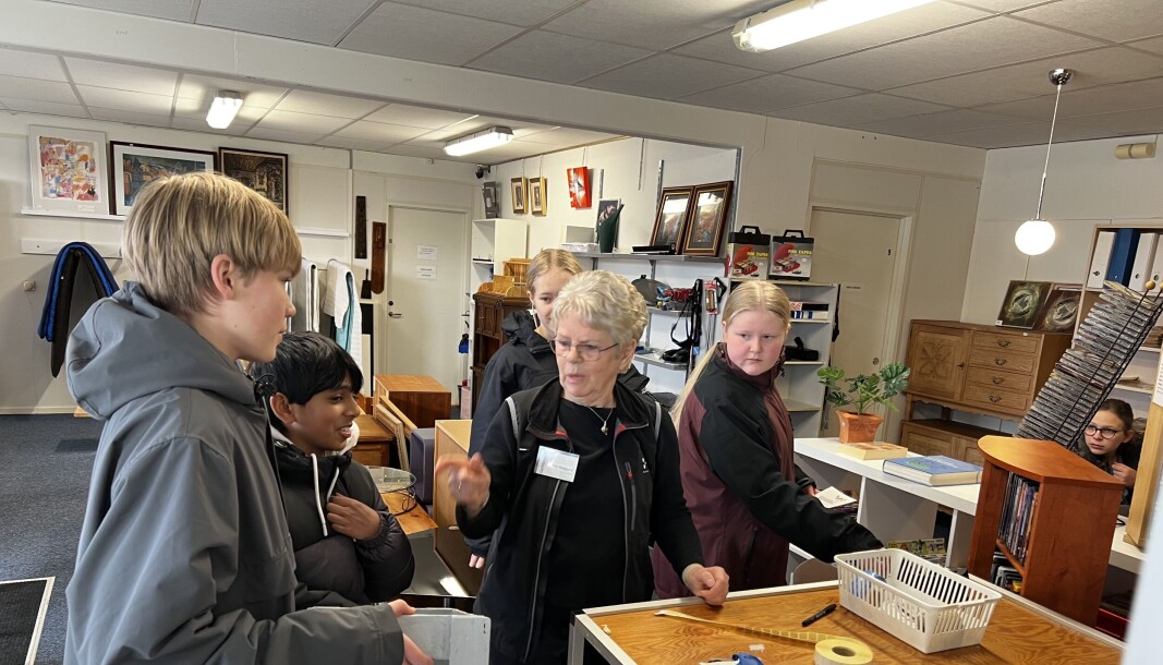 Elever henter effekter i genbrugsbutik til Åben Skole samarbejde Elever henter effekter i genbrugsbutik til Åben Skole samarbejde