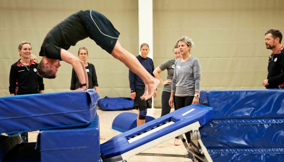 Foto fra gymnastiske øvelser ved Idrætslærernes Forum 2019.