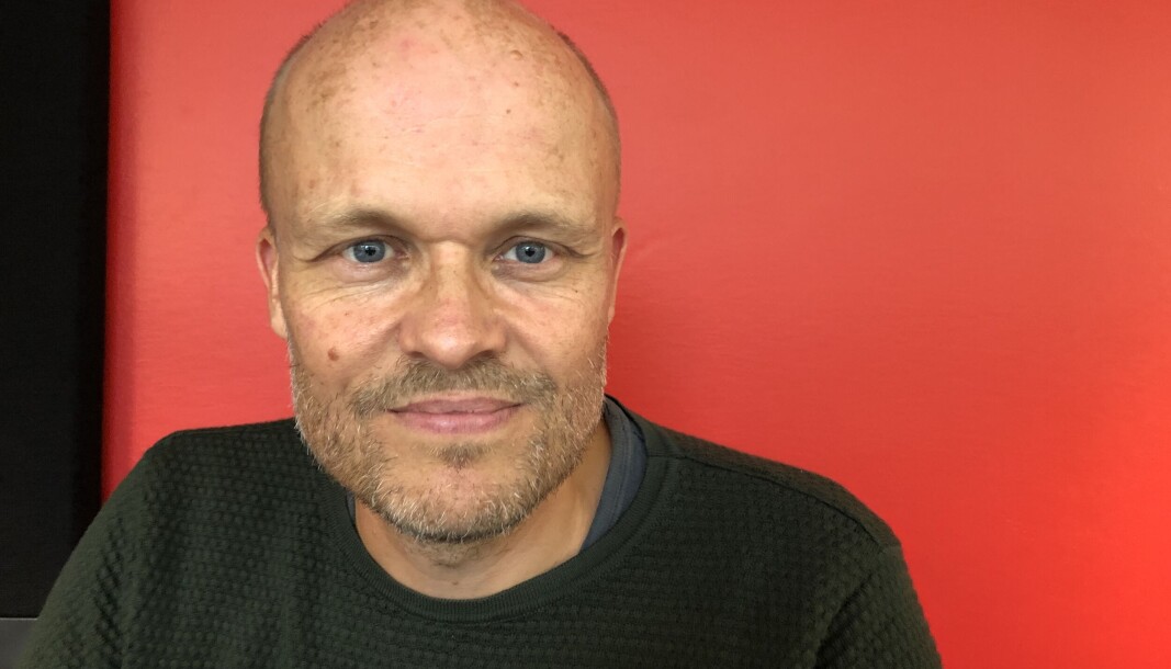 Professor i it- og pædagogik på DPU Jeppe Bundsgaard har brugt styresystemet Linux siden starten af 00'erne, og nu anbefaler han Helsingør kommune at installere systemet på skolens udskældte Chromebooks. Professor i it- og pædagogik på DPU Jeppe Bundsgaard har brugt styresystemet Linux siden starten af 00'erne, og nu anbefaler han Helsingør kommune at installere systemet på skolens udskældte Chromebooks.