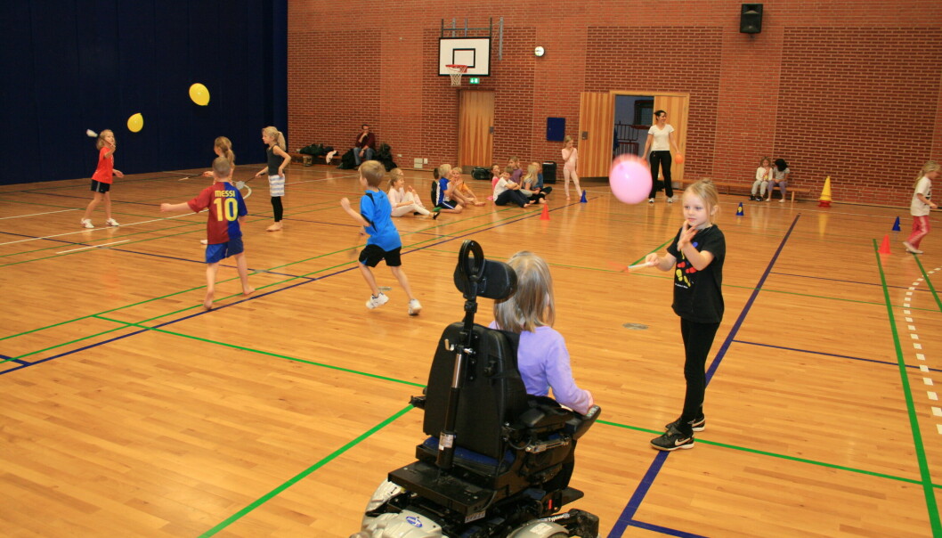 Mange elever med funktionsnedsættelse deltager ikke i det fysiske fælleskab i skolen. Nogle gange kan noget så simpelt som en ballon være løsningen, fortæller Heidi Gabriel fra Videnscenter om Handikap.