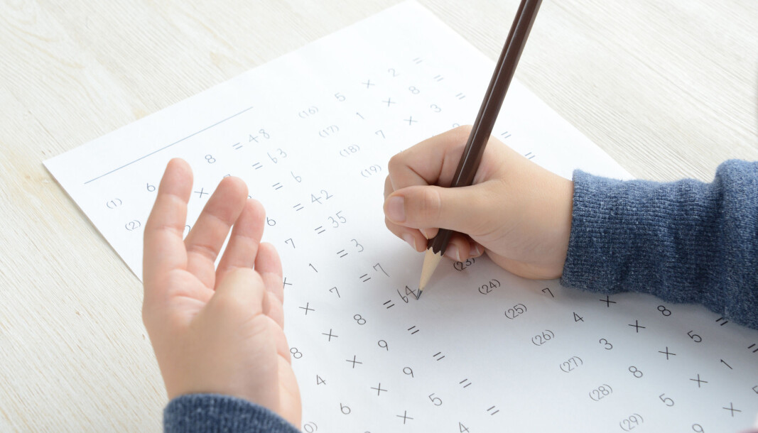 Eleverne er ikke gode nok til tal og algebra. Deres sproglige færdigheder er heller ikke gode nok, og så mangler de både motivation og selvtillid i matematikundervisningen. Det er nogle af de udfordringer, som en ekspertgruppe har identificeret i rapporten Eleverne er ikke gode nok til tal og algebra. Deres sproglige færdigheder er heller ikke gode nok, og så mangler de både motivation og selvtillid i matematikundervisningen. Det er nogle af de udfordringer, som en ekspertgruppe har identificeret i rapporten