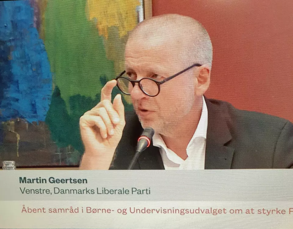 ”Regeringen har lavet en aftale med de røde partier om 250 millioner kroner uden at præcisere, hvad de skal bruges til”, sagde sundhedsordfører Martin Geetsen (V) på samrådet om PPR.
