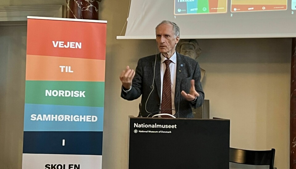Tidligere undervisningsminister Bertel Haarder har altid brændt for det nordiske samarbejde, og han er ked af, at brugen af den norske serie Skam druknede i uenigheder om rettigheder.