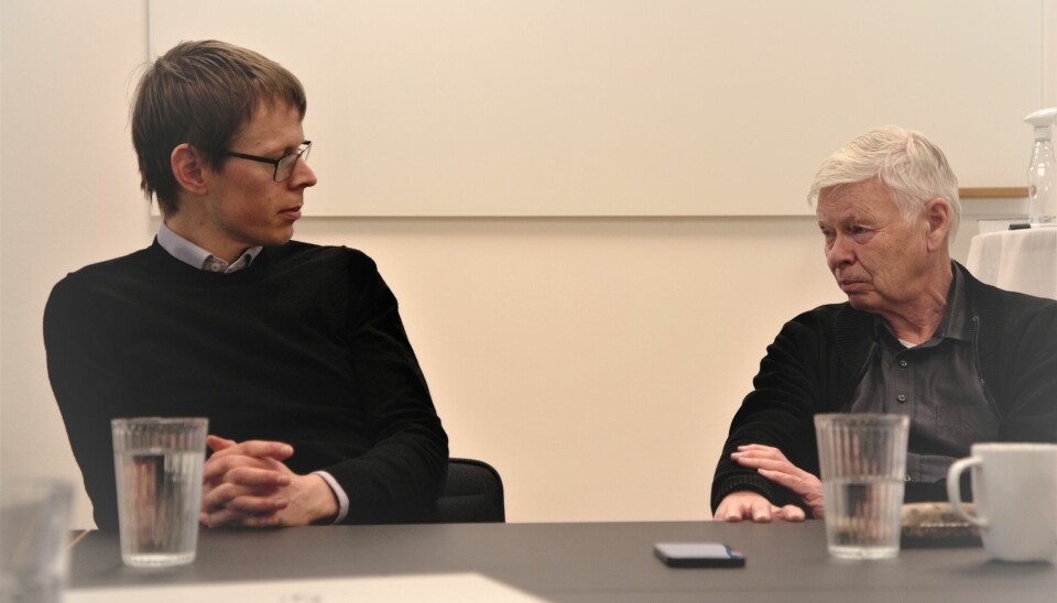 I foråret mødtes Rasmus Landersø og Svend Kreiner i Danmarks Lærerforenings lokaler til et dobbeltinterview. Målet var at komme til bunds i de faglige argumenter og måske nå til enighed i debatten om brugen af data fra nationale test til forskning. Ambitionen lykkedes ikke dengang.
