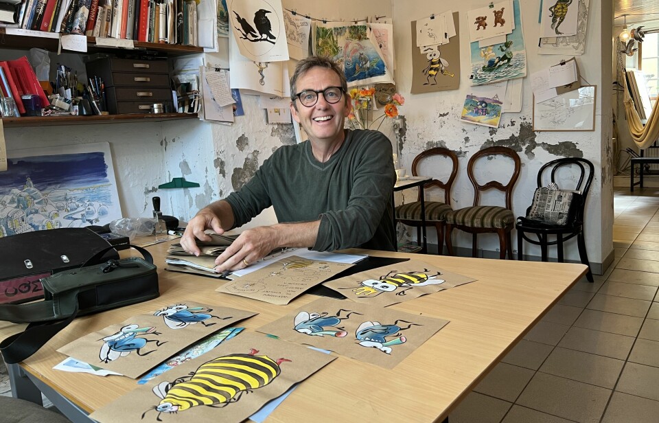 Carl Quist-Møller er i fuld gang med at tegne til de syv nye film i sit tegneværksted, som indeholder musik og tegninger fra 30 års arbejde.