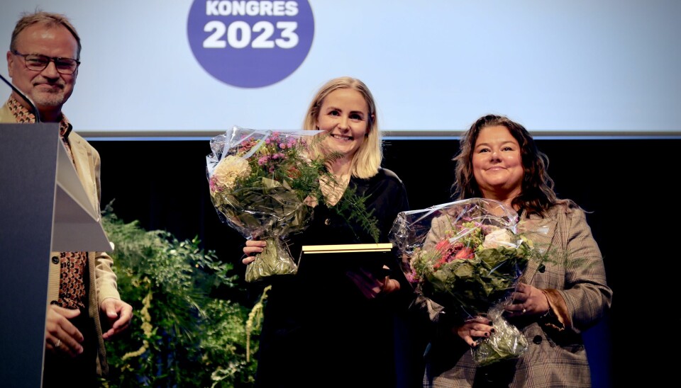 Christina Johansen, redaktør for DRs Ultranyt tog imod Stinusprisen på året kongres i Danmarks Lærerforening.