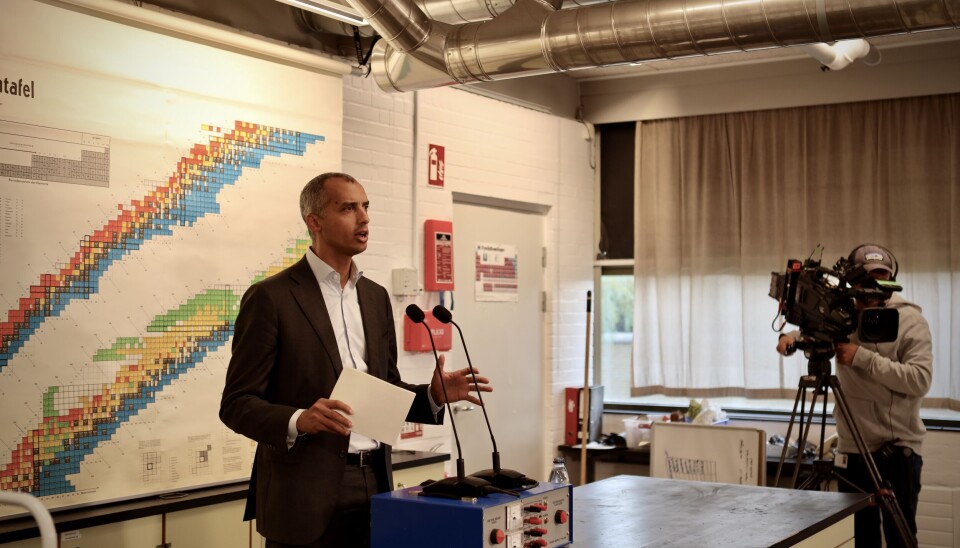 Børne- og undervisningsminister Mattias Tesfaye havde et lokale på Mosedeskolen i Greve sydvest for Købenahvn som kulisse for dagens præsentation af regeringens folkeskoleudspil.