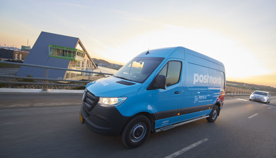 Pakken med elevernes matematikprøver var brudt op, da den nåede frem til censor. PostNord har gennemsøgt terminaler og biler uden held.
