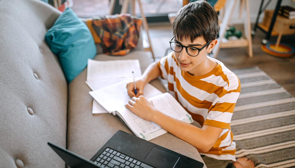 I hele landet oplever skoler, at elever har langvarigt ufrivilligt skolefravær. Med et nyt forsøg vil Undervisningsministeriet undersøge mulighederne i at tilbyde eleverne onlineundervisning. Og interessen hos kommunerne er på forhånd stor, viser en rundspørge fra Folkeskolen.