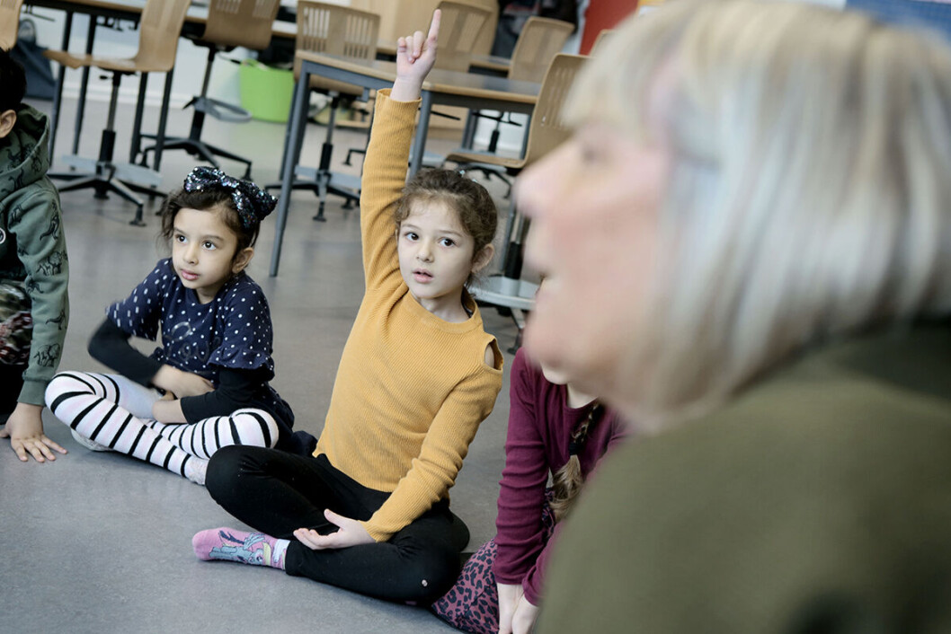I år er første år med obligatoriske sprogprøver i børnehaveklasserne på 40 skoler. Men på grund af nedlukningen af skolerne modtager de fleste elever ikke den sprogstimulering, de har krav på. I år er første år med obligatoriske sprogprøver i børnehaveklasserne på 40 skoler. Men på grund af nedlukningen af skolerne modtager de fleste elever ikke den sprogstimulering, de har krav på.
